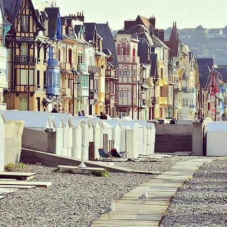 Holiday home De L'yeres Canehan